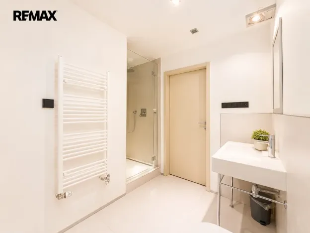 Pronájem bytu 2+kk, Praha - Bubeneč, Eliášova, 102 m2