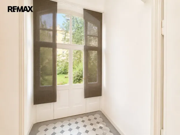 Pronájem bytu 2+kk, Praha - Bubeneč, Eliášova, 102 m2