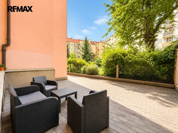 Pronájem bytu 2+kk, Praha - Bubeneč, Eliášova, 102 m2
