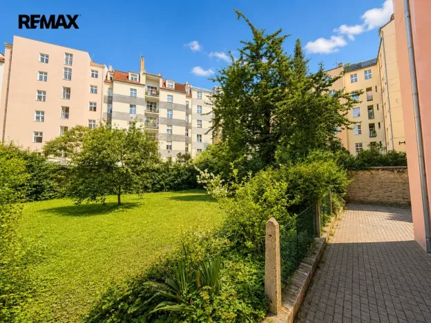 Pronájem bytu 2+kk, Praha - Bubeneč, Eliášova, 102 m2