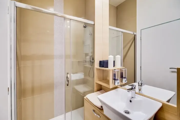 Pronájem bytu 1+1, Praha - Dejvice, Pod kaštany, 37 m2