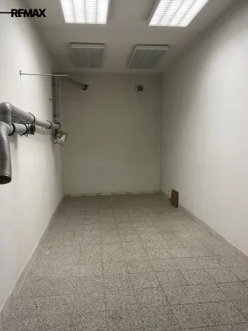 Pronájem obchodního prostoru, Stonařov, 225 m2