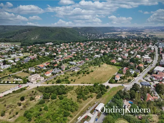 Prodej pozemku pro bydlení, Černošice, 1754 m2