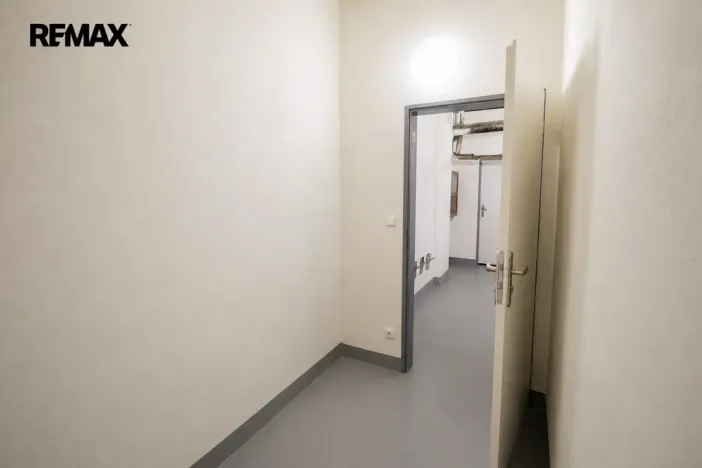 Pronájem bytu 1+1, Praha - Libeň, U školičky, 48 m2