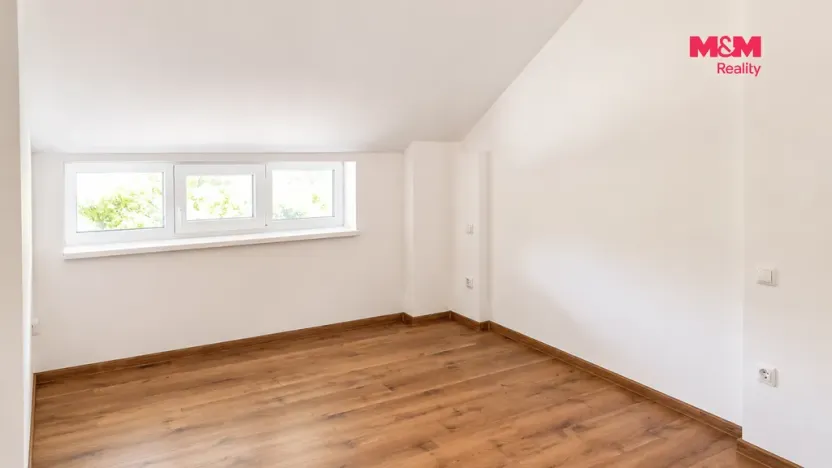 Pronájem bytu 3+kk, Běstovice, 78 m2
