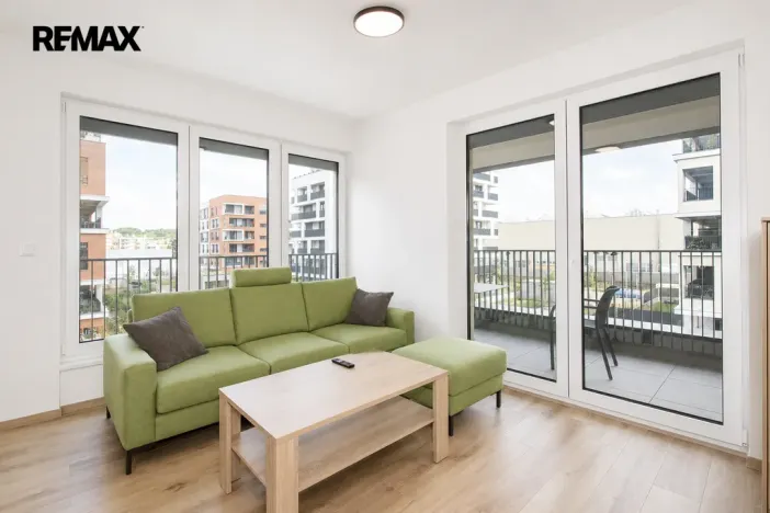 Pronájem bytu 3+kk, Praha - Hloubětín, Poděbradská, 70 m2