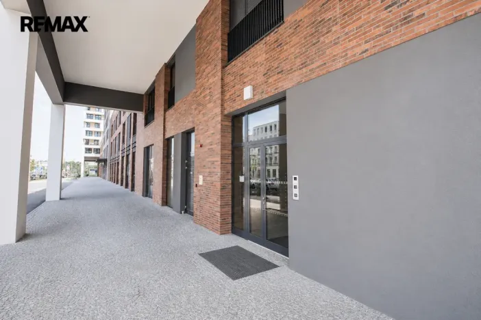 Pronájem bytu 3+kk, Praha - Hloubětín, Poděbradská, 70 m2