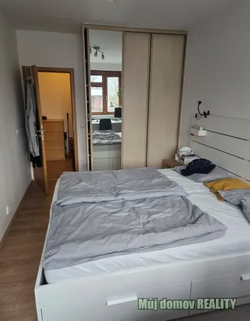 Pronájem bytu 2+kk, Praha - Zbraslav, Neumannova, 41 m2