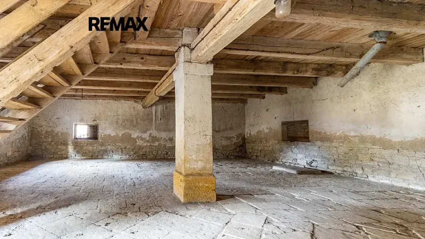 Prodej zemědělského objektu, Počedělice, 2500 m2