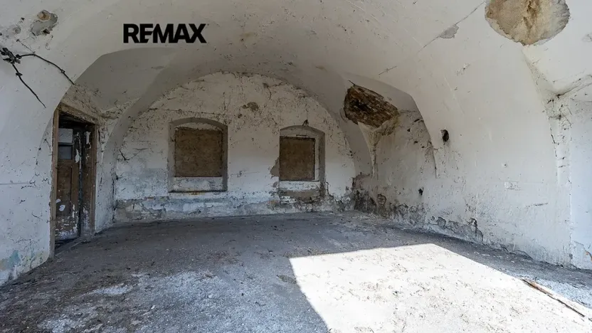 Prodej zemědělského objektu, Počedělice, 2500 m2