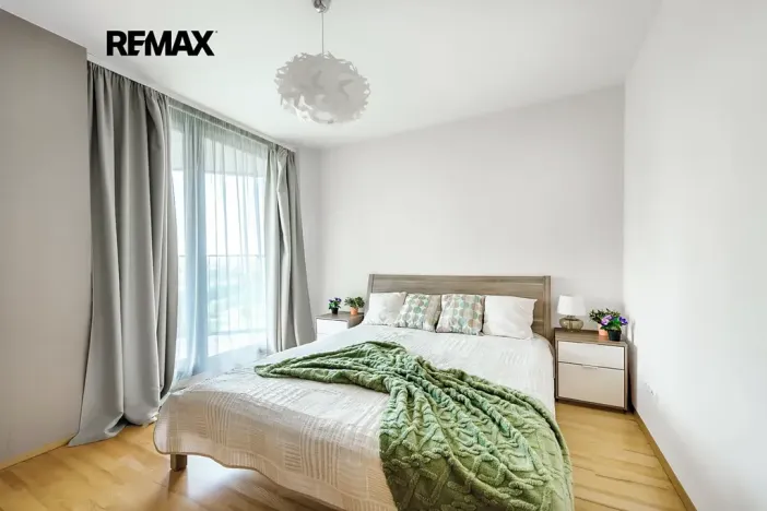 Pronájem bytu 2+kk, Praha - Žižkov, Ke kapslovně, 70 m2