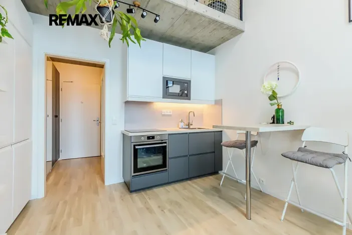 Prodej bytu 2+kk, Praha - Libeň, Novovysočanská, 45 m2