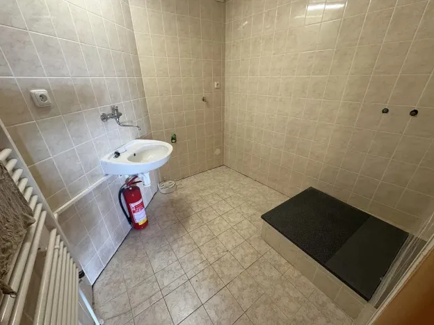 Pronájem kanceláře, Jičín, Husova, 59 m2