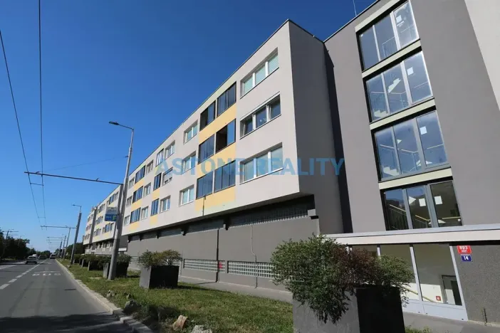 Pronájem bytu 2+kk, Praha - Letňany, Tupolevova, 52 m2
