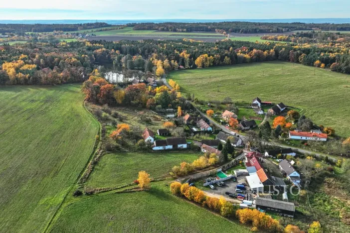 Prodej pozemku pro bydlení, Lipoltice - Sovoluská Lhota, 1087 m2