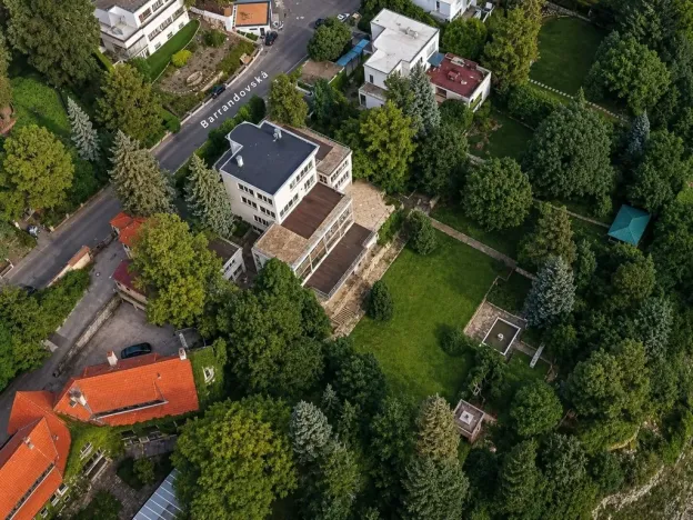 Pronájem vily, Praha, 1200 m2