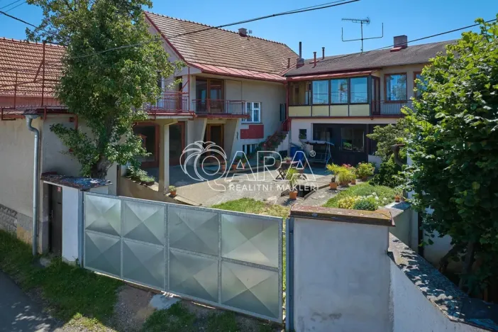 Prodej rodinného domu, Bzová, 165 m2