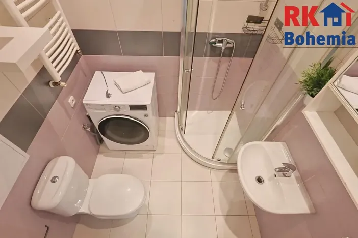 Prodej bytu 1+kk, Praha - Holešovice, U smaltovny, 22 m2