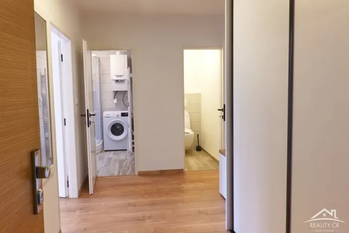 Pronájem bytu 1+kk, Jihlava, Kainarova, 42 m2