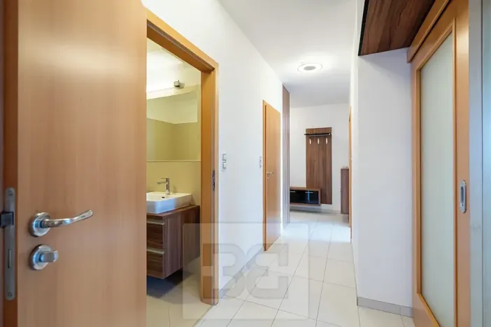 Pronájem bytu 3+kk, Praha - Velká Chuchle, 70 m2