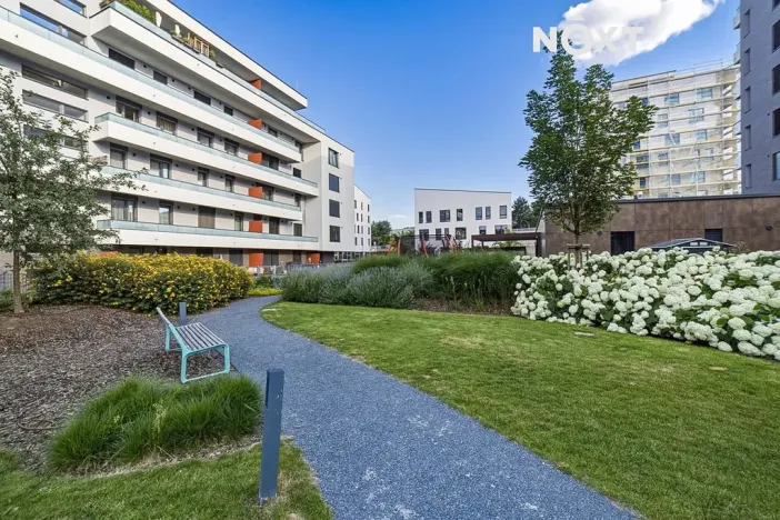 Pronájem bytu 2+kk, Praha - Hlubočepy, Benešova, 53 m2