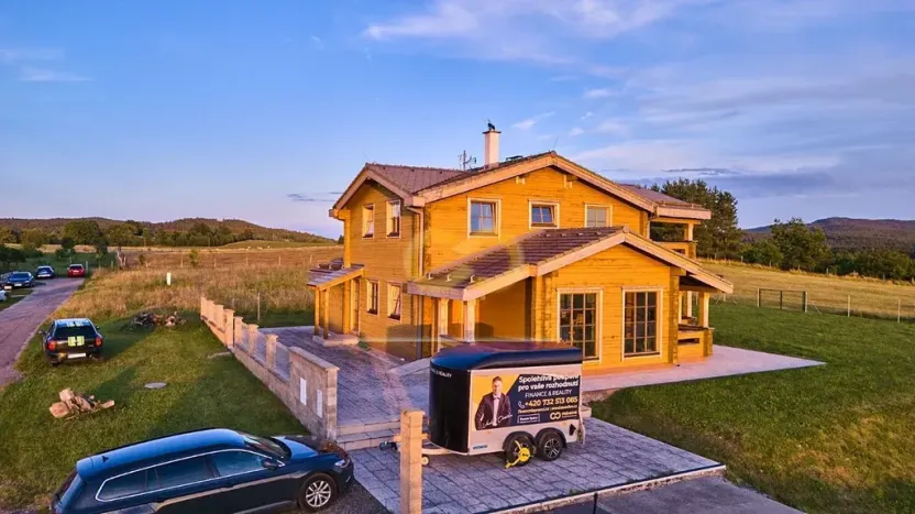 Prodej rodinného domu, Nové Hrady, Vilová čtvrť, 216 m2