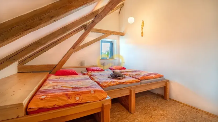 Prodej rodinného domu, Uzeničky, 590 m2
