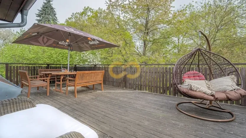 Prodej rodinného domu, Uzeničky, 590 m2