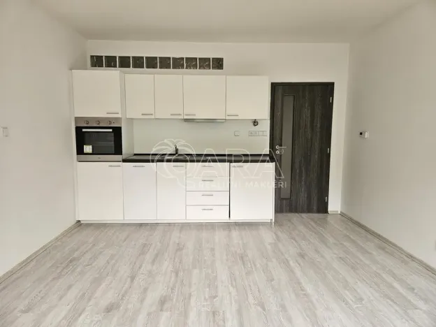 Pronájem bytu 1+kk, Frýdek-Místek - Místek, J. Opletala, 30 m2