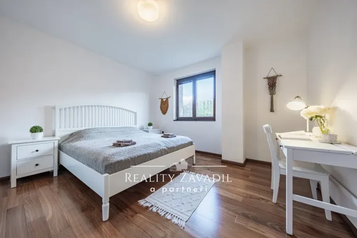 Prodej rodinného domu, Ráby, 475 m2
