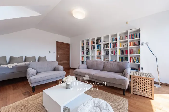Prodej rodinného domu, Ráby, 475 m2