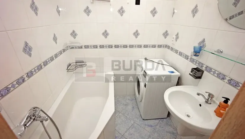Pronájem bytu 2+kk, Praha - Troja, Hnězdenská, 36 m2