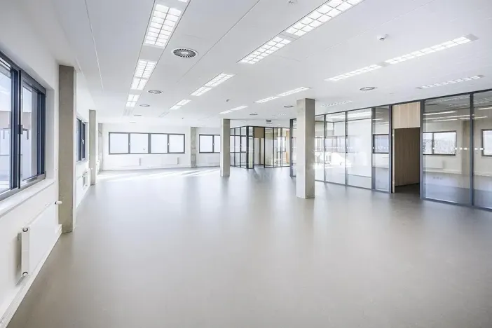Pronájem skladu, Plzeň, Barvínková, 2599 m2