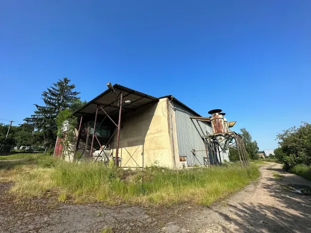 Dražba - jiné, Dub, 814 m2