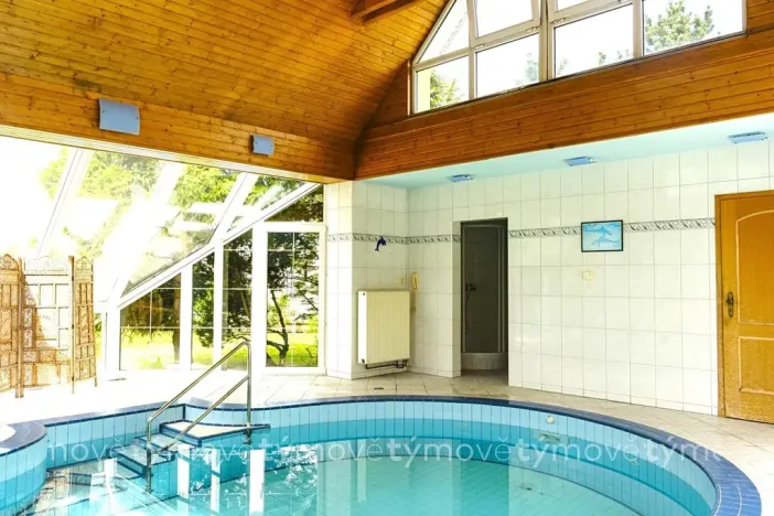 Prodej rodinného domu, Přelouč, Okružní, 370 m2