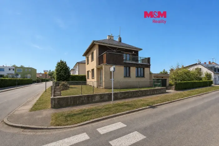 Pronájem rodinného domu, Praha - Horní Počernice, Běluňská, 180 m2