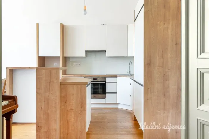 Pronájem bytu 3+kk, Praha - Nové Město, Na Moráni, 94 m2