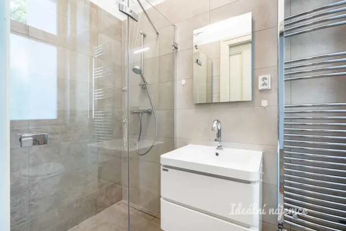 Pronájem bytu 3+kk, Praha - Nové Město, Na Moráni, 94 m2