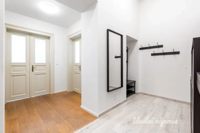Pronájem bytu 3+kk, Praha - Nové Město, Na Moráni, 94 m2