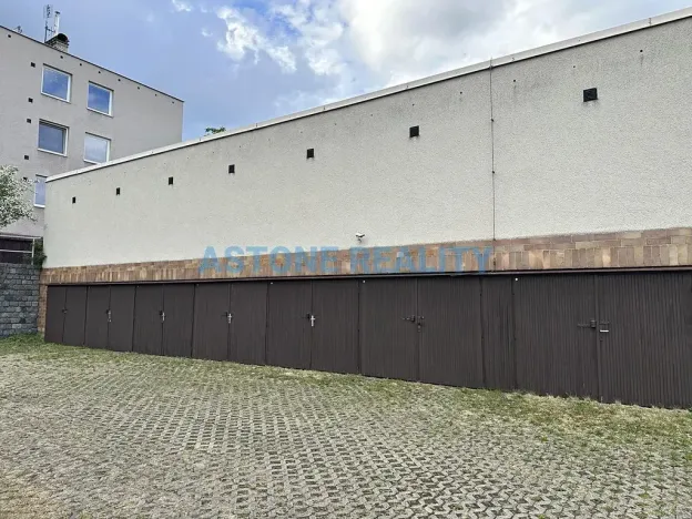 Pronájem bytu 3+1, Praha - Modřany, Hřebíkova, 76 m2
