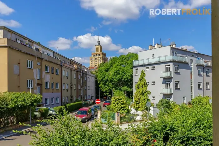 Prodej bytu 2+1, Praha - Bubeneč, Ve struhách, 48 m2