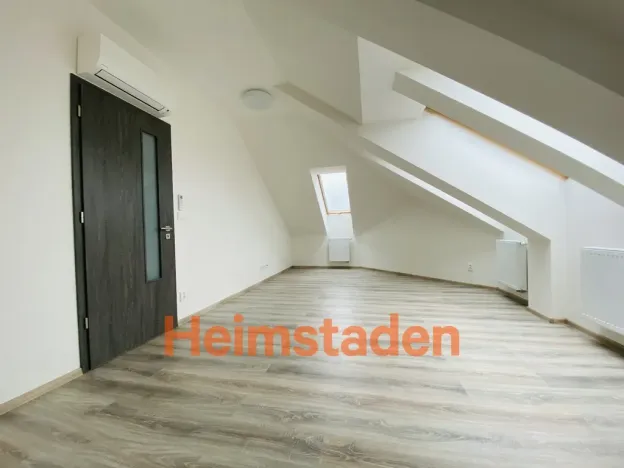 Pronájem bytu 2+kk, Ostrava - Poruba, Havlíčkovo náměstí, 68 m2