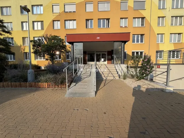 Pronájem bytu 2+1, Praha - Letňany, Bohumínská, 40 m2