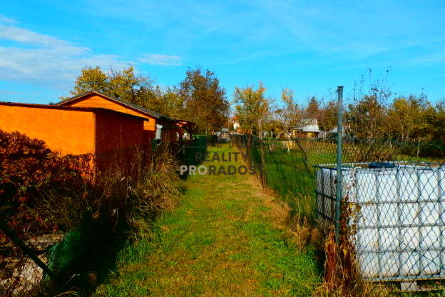 Pronájem zahrady, Znojmo, 1330 m2