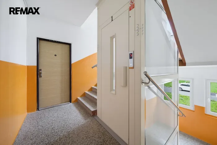 Prodej bytu 3+1, Hroznětín, Sídliště, 73 m2