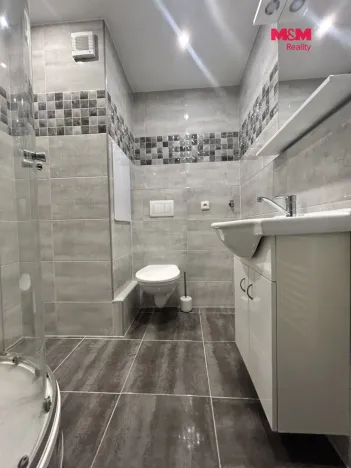 Pronájem bytu 1+1, Děčín, Nálepkova, 35 m2