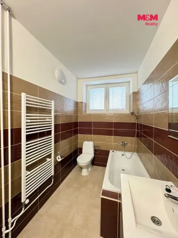 Pronájem bytu 2+kk, Krnov - Pod Bezručovým vrchem, Petrovická, 57 m2