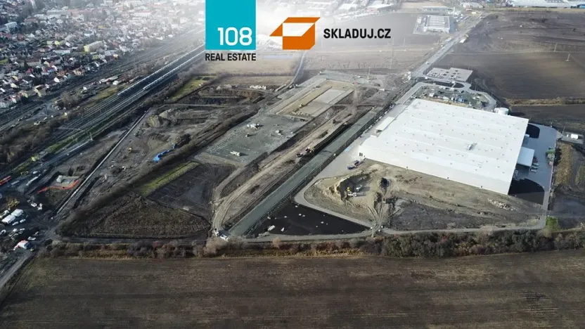 Pronájem skladu, Nymburk, 30000 m2