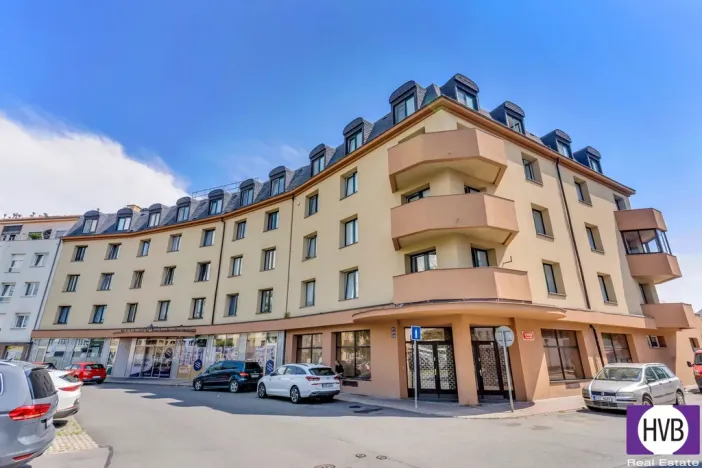 Prodej atypického bytu, Praha, Suchdolské náměstí, 14 m2
