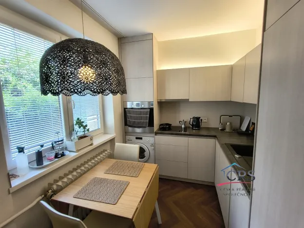 Pronájem bytu 1+1, Praha - Podolí, Podolská, 41 m2